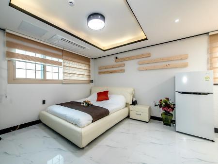 Jeju Skyhill Pension Seogwipo Eksteriør billede
