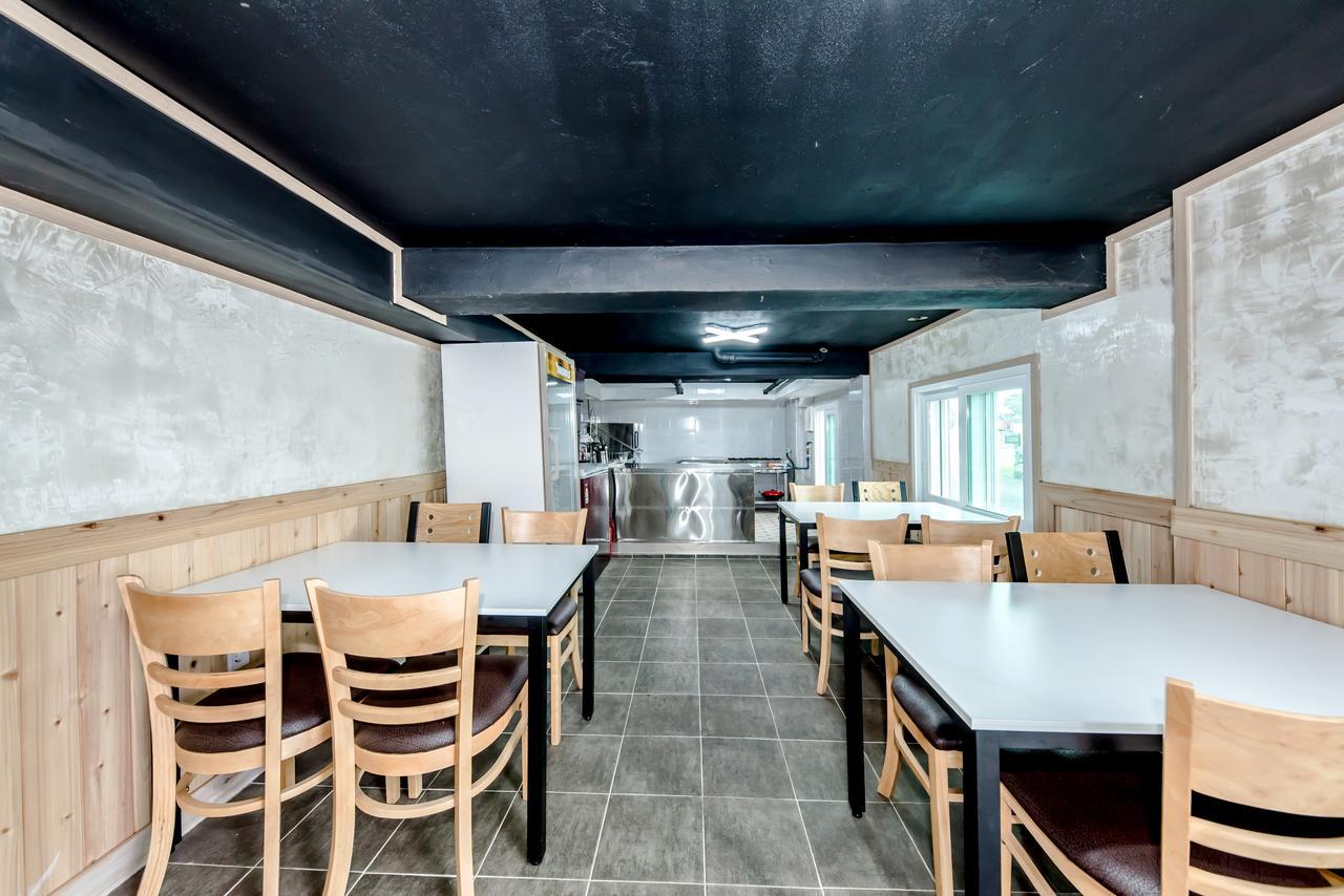 Jeju Skyhill Pension Seogwipo Eksteriør billede